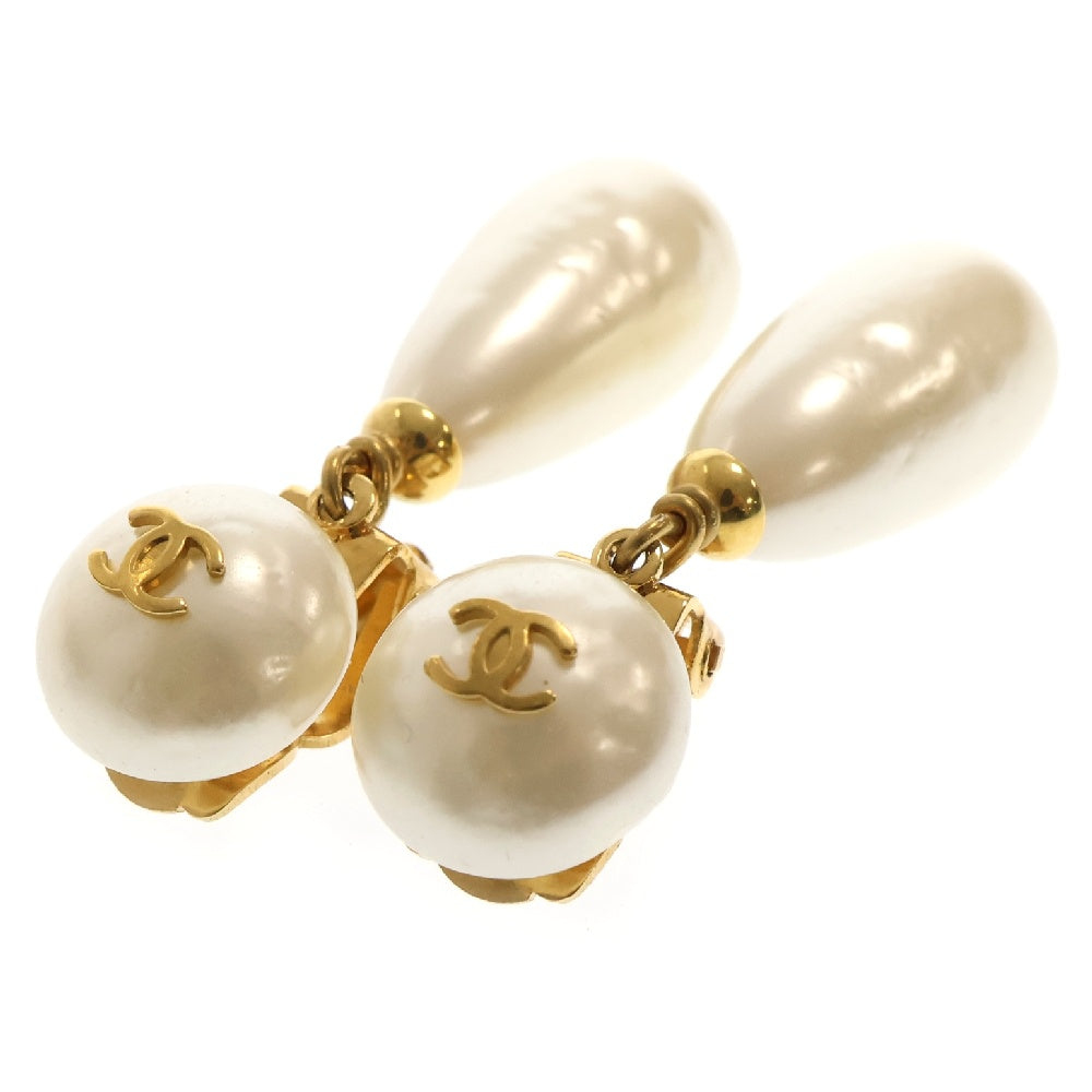 CHANEL(シャネル) ココマーク フェイクパール イヤリング ホワイト×ゴールド GP 96P アクセサリー