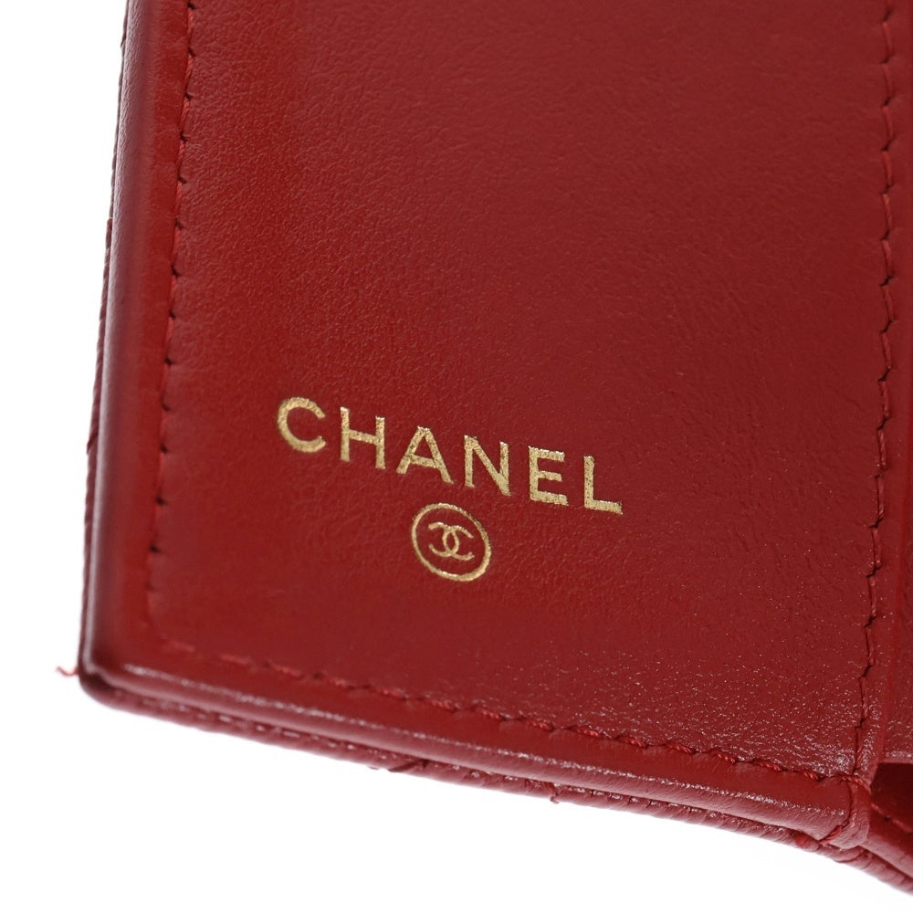 CHANEL(シャネル) マトラッセ 三つ折り財布 コンパクトウォレット コインケース レッド ゴールド金具 キャビアスキン