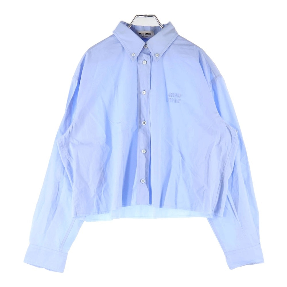 miumiu(ミュウミュウ) 24SS ロゴ 裾カットオフ ボタンダウン ポプリン長袖シャツ ブルー MK1659 SAM1 レディース