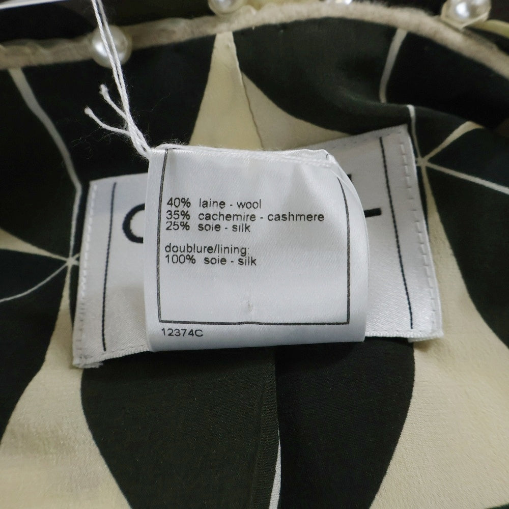 CHANEL(シャネル) 01AW ココマークウッドプレート パール スパンコール刺繍 装飾 シルク カシミヤ混 ウール ノーカラージャケット ベージュ レディース P18311W02840
