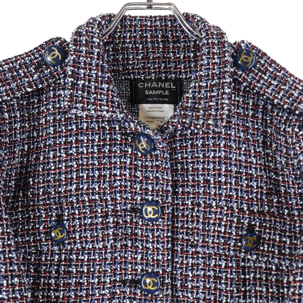 CHANEL(シャネル) ココマーク ココボタン エポレット付ショート丈ツイードジャケット マルチカラー サンプル品 P53398V40046 MIB969