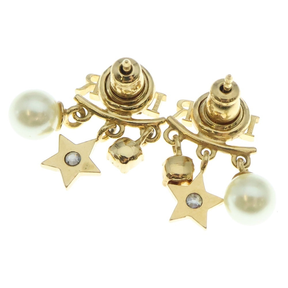 Dior ロゴ付きパールピアス Christian Dior(クリスチャンディオール) ロゴ フェイクパールピアス