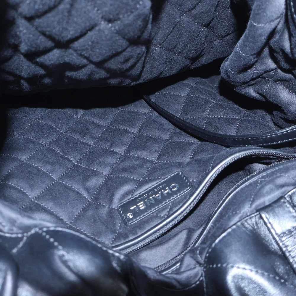 CHANEL(シャネル) シャネル22 シャイニーカーフスキン レザー チェーンショルダーバッグ バックパック リュックサック ブラック金具 ブラック レディース