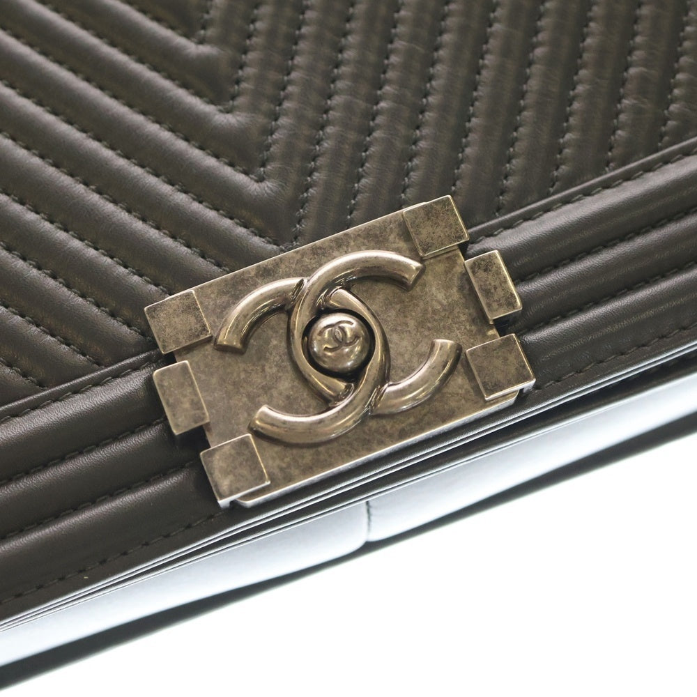 CHANEL(シャネル) ボーイシャネル28 Vステッチ グレー ラムスキン ショルダーバッグ