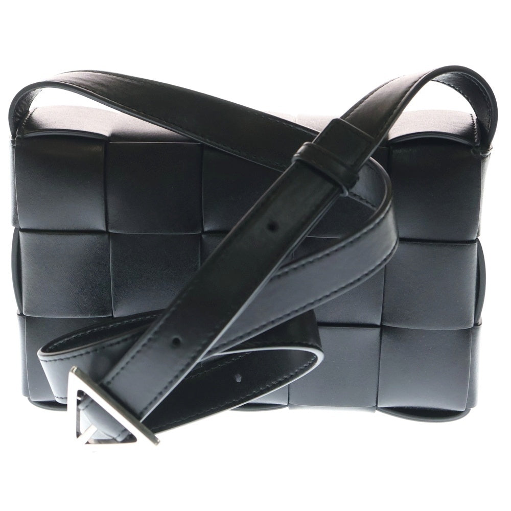 BOTTEGA VENETA(ボッテガヴェネタ) カセット スモール ショルダーバッグ ブラック レザー シルバー金具