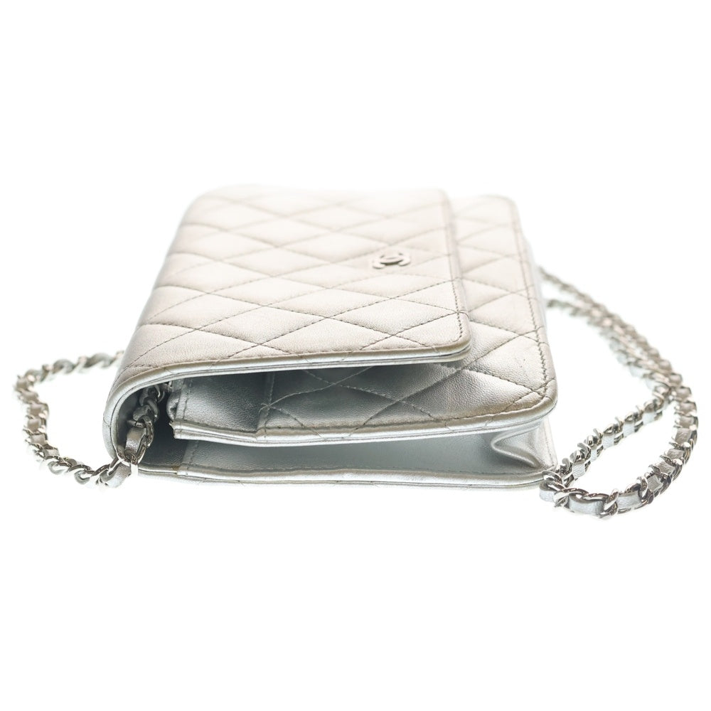 CHANEL(シャネル) マトラッセ チェーンウォレット ショルダーバッグ シルバー ラムスキン シルバー金具 レディース
