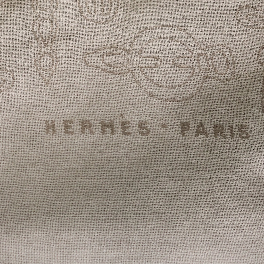 HERMES(エルメス) 23AW 大判ストール 馬具柄 ベージュ レディース