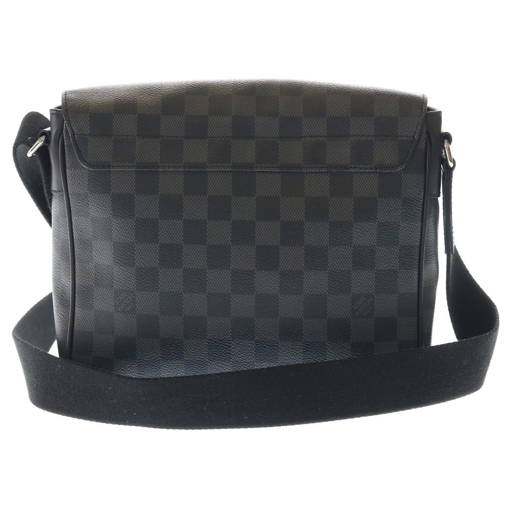 LOUIS VUITTON(ルイヴィトン) ディストリクトPM ダミエ グラフィット PVC レザー ショルダーバッグ シルバー金具 ブラック N41028 レディース