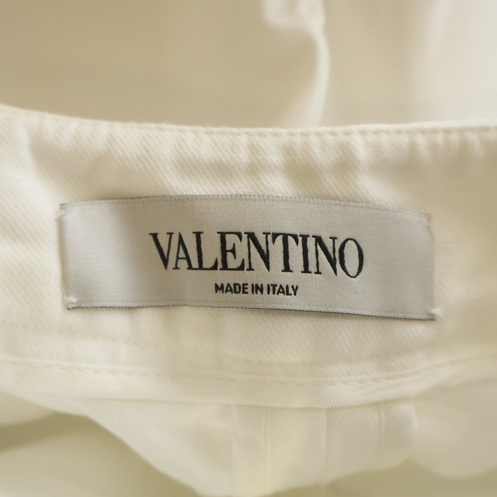 VALENTINO(ヴァレンティノ) ショートパンツ ホワイト ロゴ ゴールド金具 38 レディース