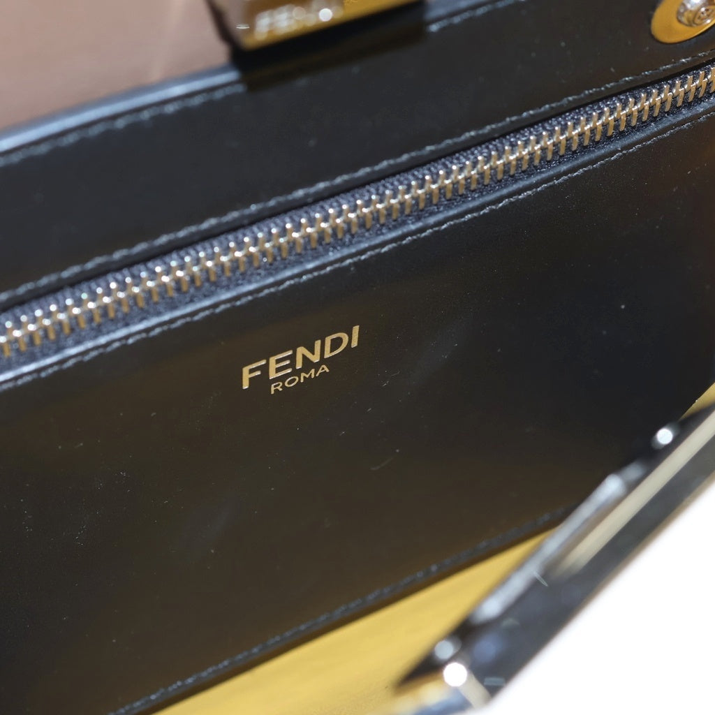 FENDI(フェンディ) ピーカブー スモール レザー 2WAY ハンド ショルダーバッグ シルバー金具 ブラック レディース