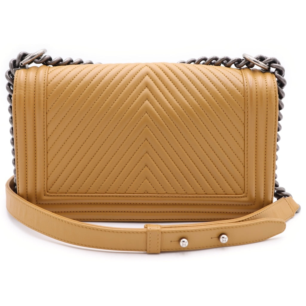 CHANEL(シャネル) ボーイシャネル25 シェブロン Vステッチ チェーンショルダーバッグ キャメル ブラウン レザー シルバー金具 レディース