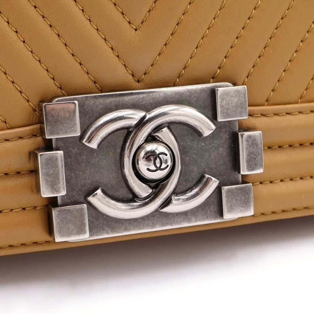 CHANEL(シャネル) ボーイシャネル25 シェブロン Vステッチ チェーンショルダーバッグ キャメル ブラウン レザー シルバー金具 レディース