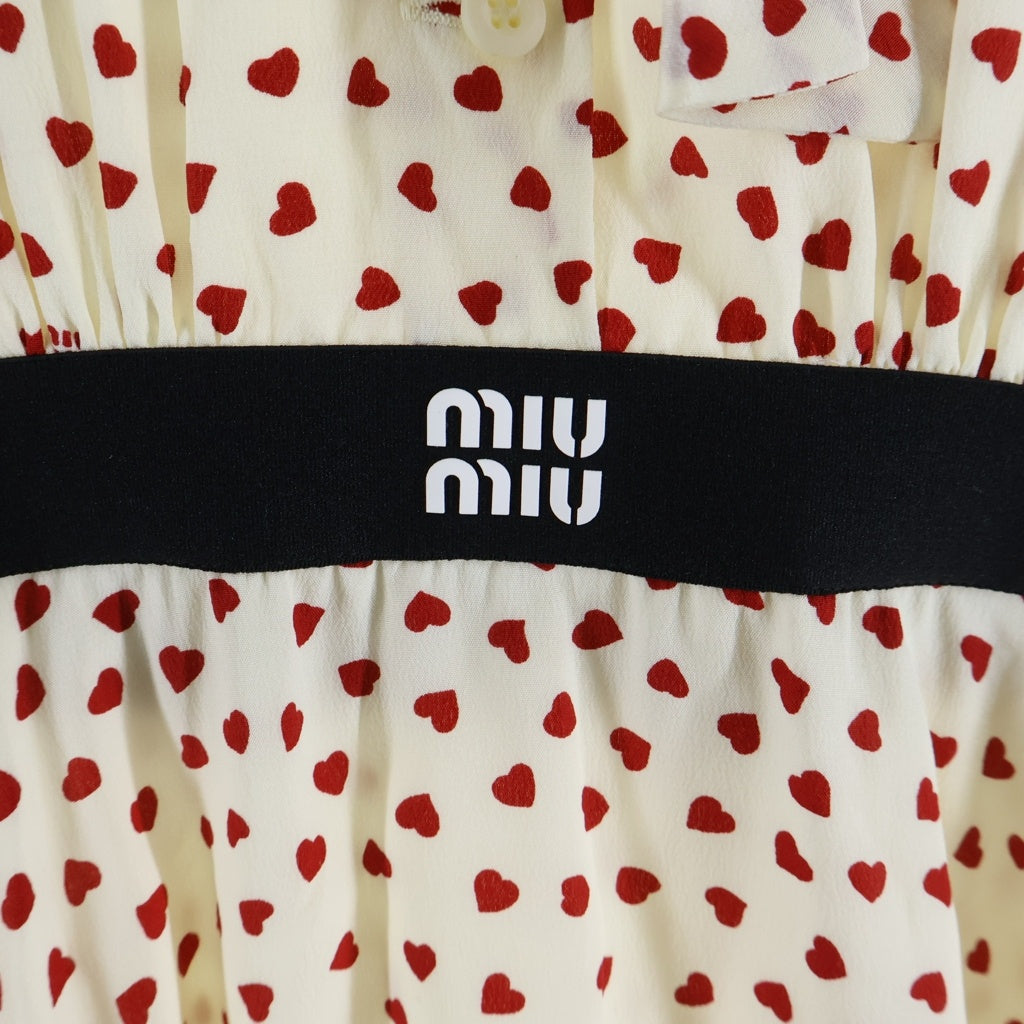 miumiu(ミュウミュウ) リボンタイ ハート柄 サイドジップ半袖ひざ丈ワンピース アイボリー×レッド #36 MF4854 S231 1206 レディース