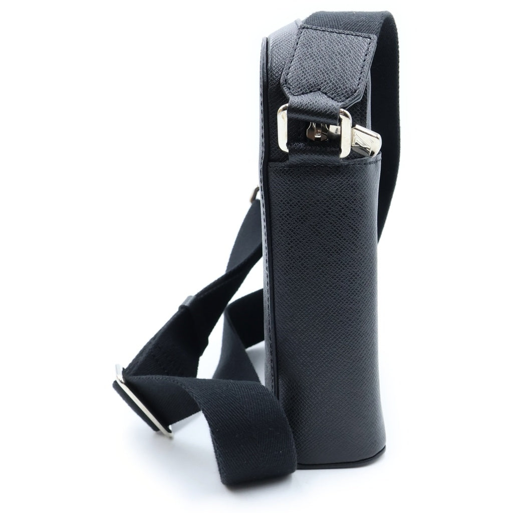 LOUIS VUITTON(ルイヴィトン) タイガ アントン メッセンジャーPM ショルダーバッグ ブラック PVCレザー M33427 RFID