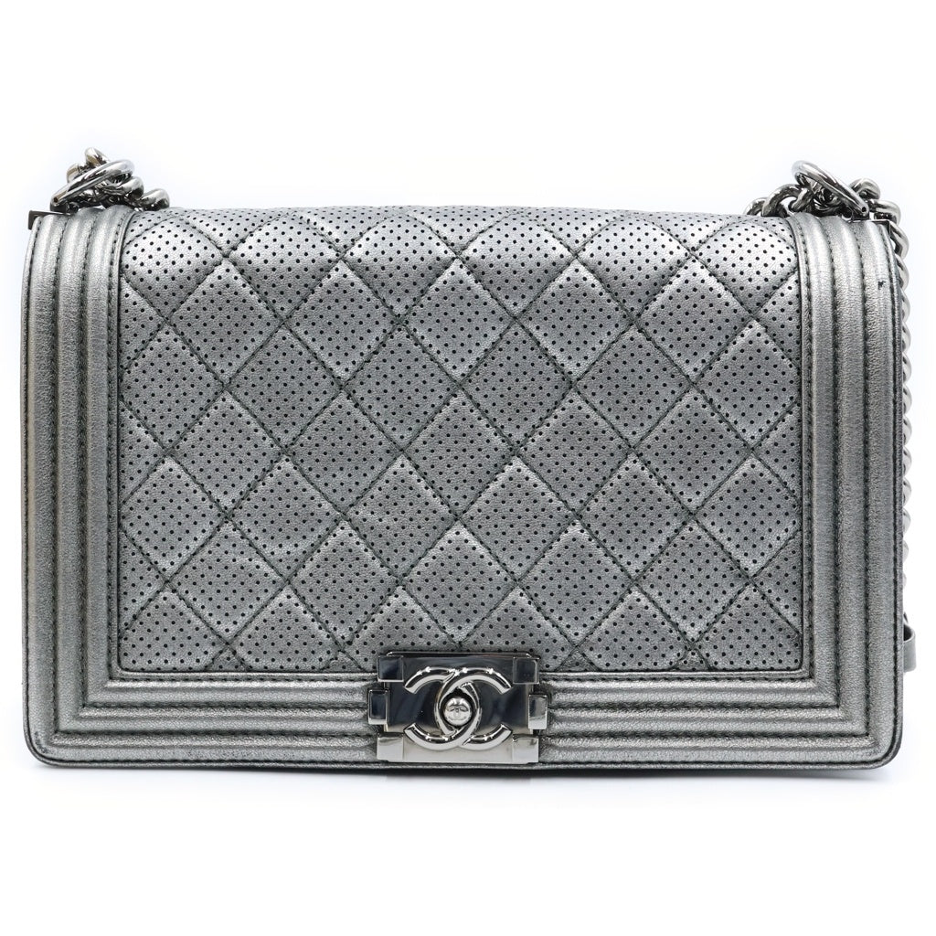 CHANEL(シャネル) ボーイシャネル チェーンショルダーバッグ ハンドバッグ パンチング ラージ シルバー ラムスキン シルバー金具 シール、カード付き A67086 レディース