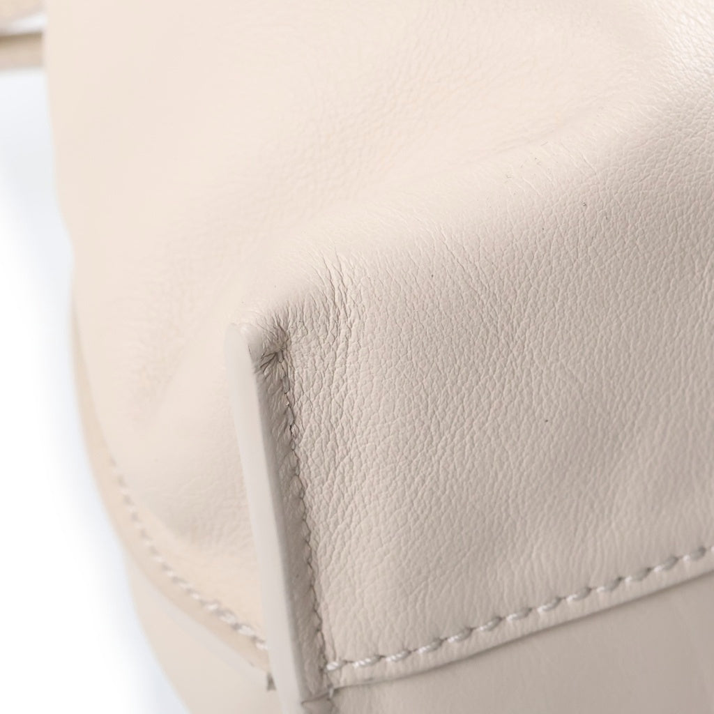 LOEWE(ロエベ) フラメンコ ミディアム ドローストリング レザー 2WAY ハンド ショルダーバッグ シルバー金具 アイボリー レディース