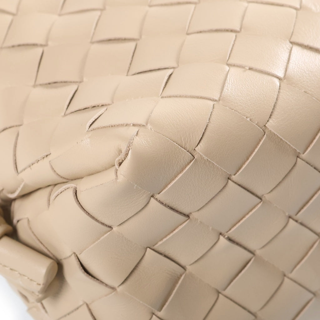 BOTTEGA VENETA(ボッテガヴェネタ) イントレチャート ミニループ ショルダーバック アイボリー レザー ゴールド金具 レディース