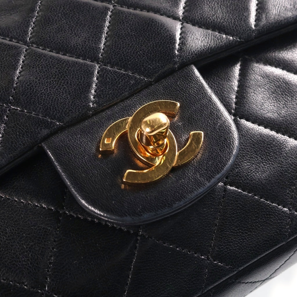 CHANEL(シャネル) マトラッセ23 WフラップWチェーンショルダーバッグ ブラック ラムスキン 1番台 ゴールド金具 レディース