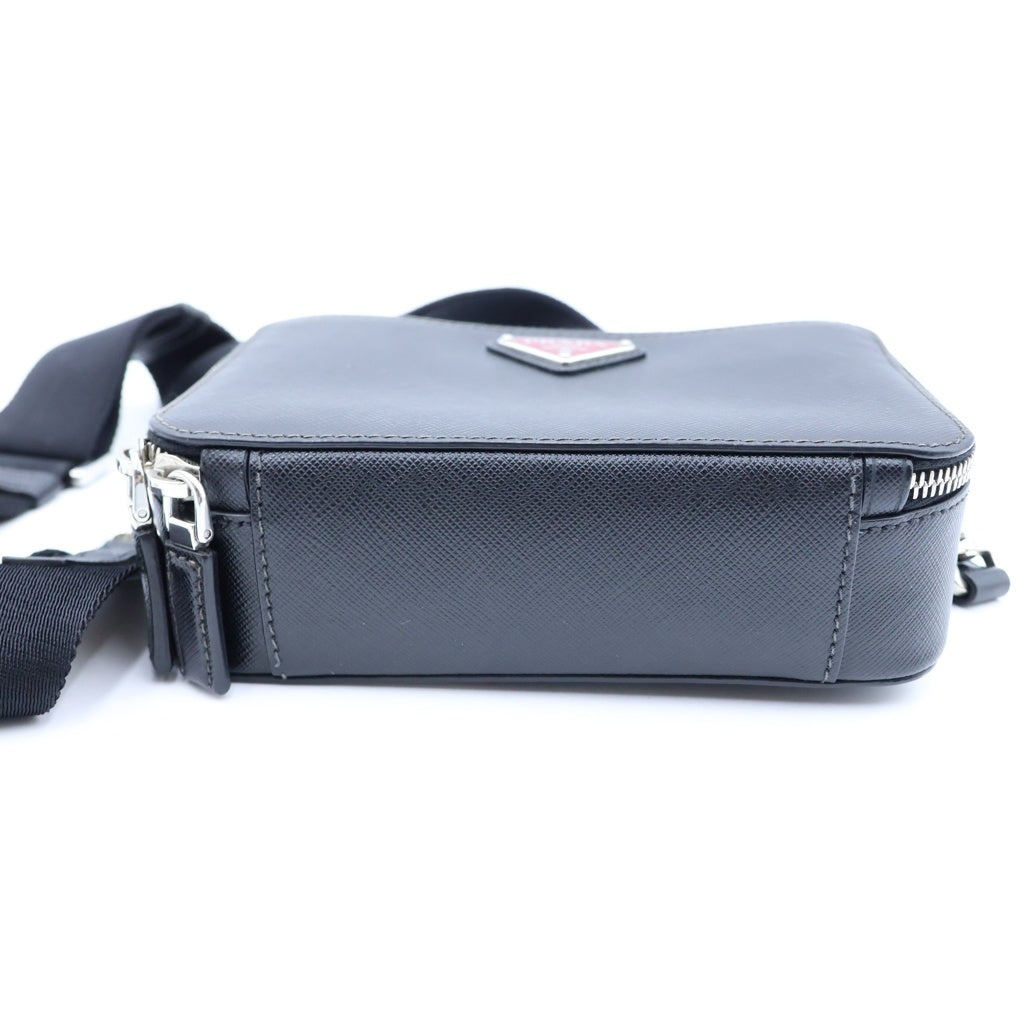 PRADA(プラダ) カメラバッグ ショルダーバッグ ブラック サフィアーノレザー 2VH173 シルバー金具 レディース