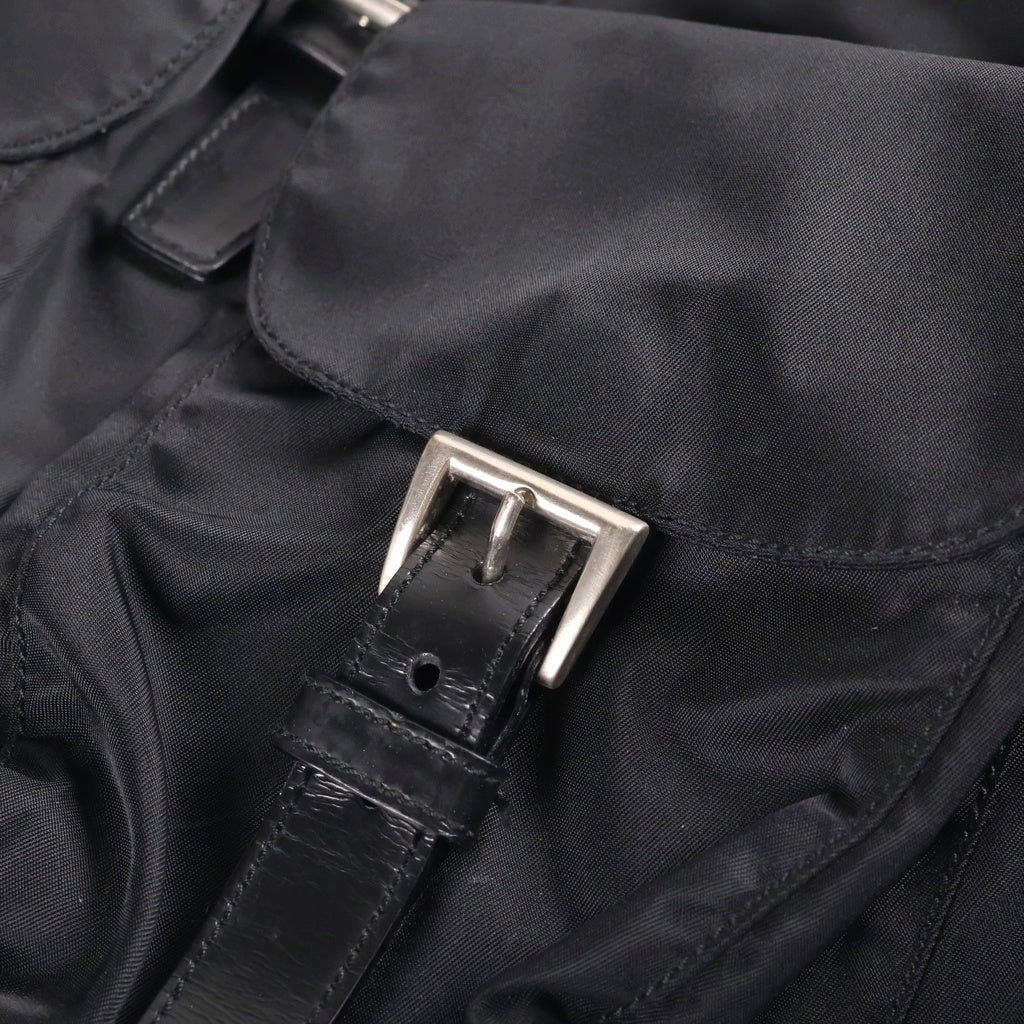 PRADA(プラダ) トライアングルロゴ ナイロンリュックサック バックパック ブラック テスート B6677F シルバー金具 レディース