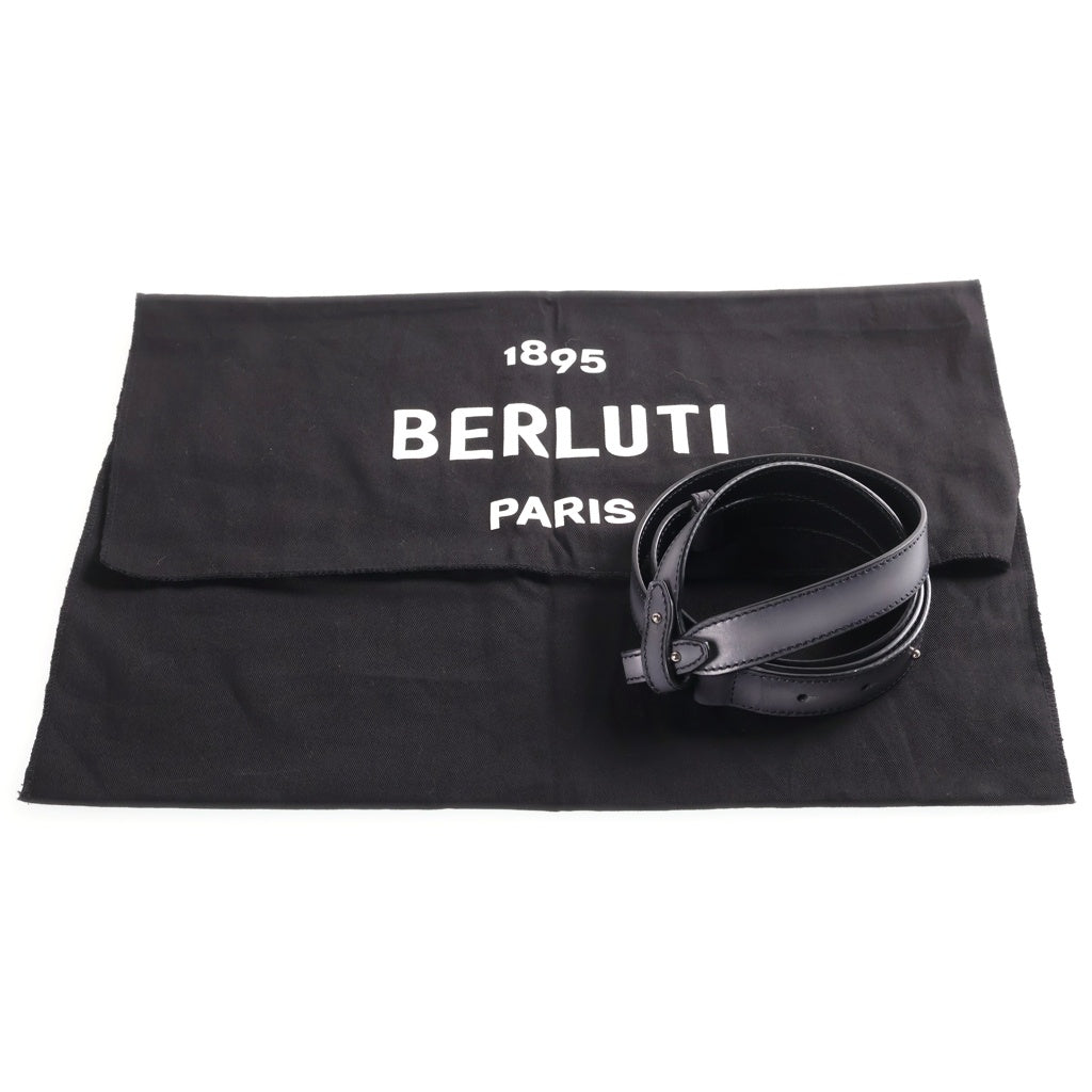 Berluti(ベルルッティ) トゥジュール ガリバー スクリットレザー メッセンジャー2WAYハンドバッグ ショルダーバッグ グレー レザー M257783 シルバー金具 レディース