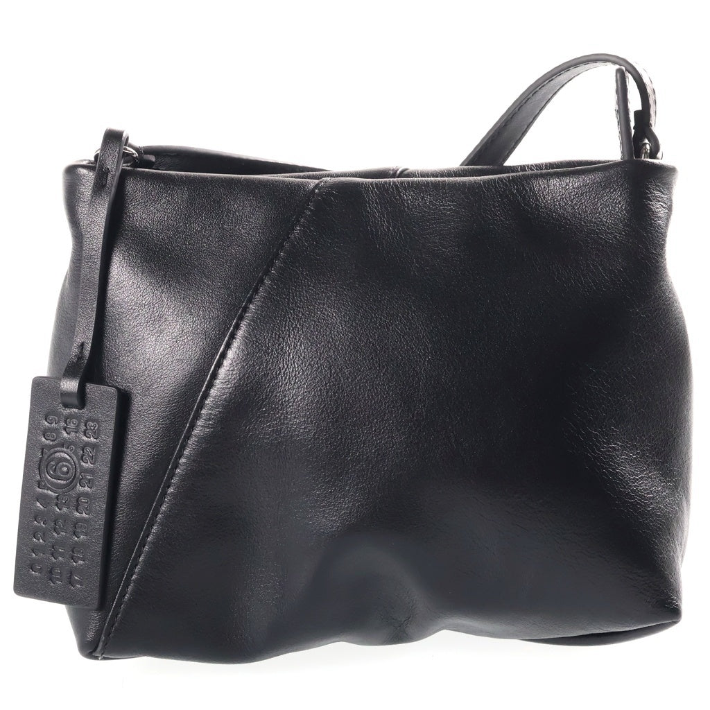 MM6 Maison Margiela(エムエムシックスメゾンマルジェラ) ジャパニーズ フォルデッド ショルダーバッグ レザー ブラック SB5ZH0032 P8805 レディース