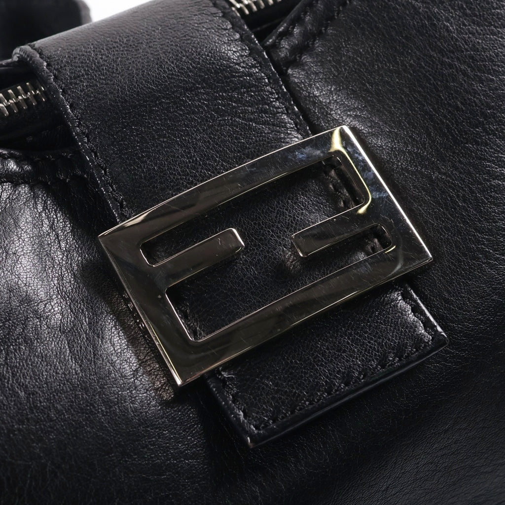 FENDI(フェンディ) マンマバケット ハンドバッグ ワンショルダーバッグ ブラック ナタレザー 8BR036 レディース