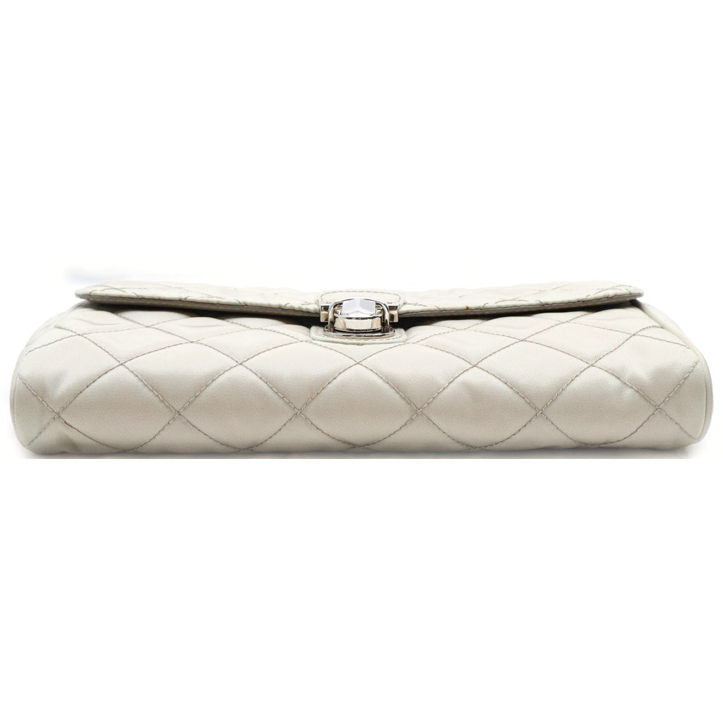 PRADA(プラダ) キルティングナイロンチェーンショルダーバック ベージュ 5E390 シルバー金具 レディース
