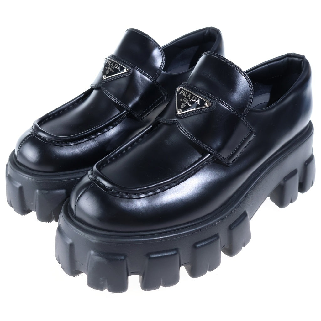 PRADA(プラダ) モノリス トライアングルロゴプレートローファー 三角ロゴ ブラック レディース