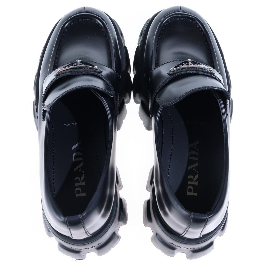 PRADA(プラダ) モノリス トライアングルロゴプレートローファー 三角ロゴ ブラック レディース