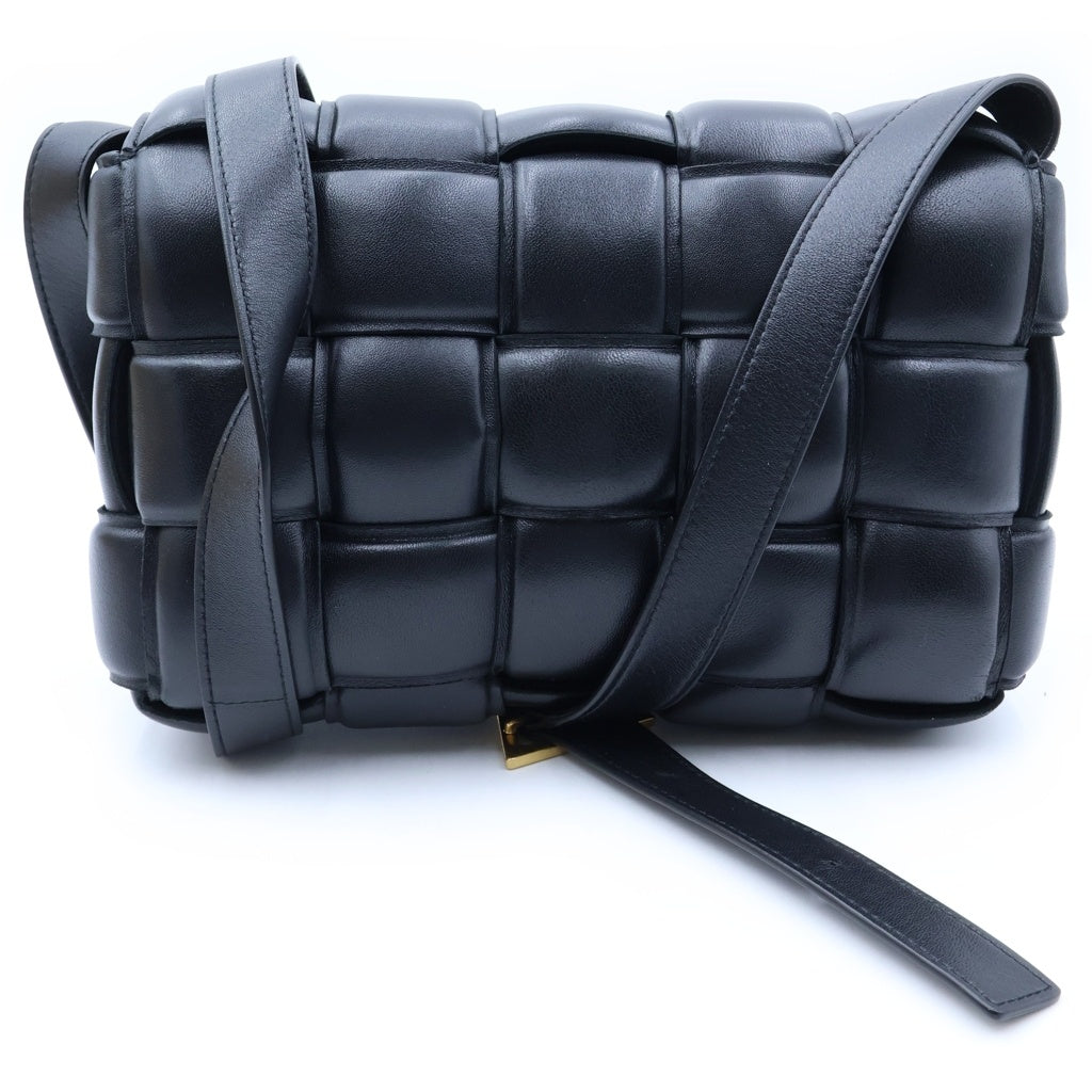 BOTTEGA VENETA(ボッテガヴェネタ) パデッドカセット ショルダーバッグ ブラック レザー レディース