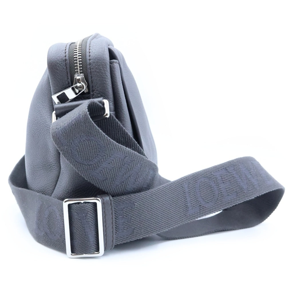 LOEWE(ロエベ) ペブル メッセンジャーバッグ ミディアム ショルダーバッグ グレージュ チャコールグレー レザー シルバー金具 レディース