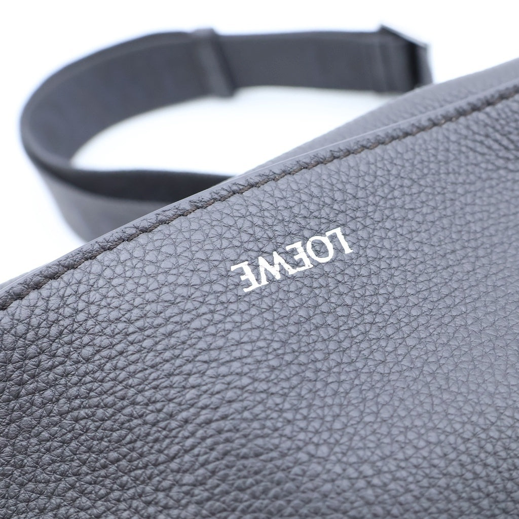 LOEWE(ロエベ) ペブル メッセンジャーバッグ ミディアム ショルダーバッグ グレージュ チャコールグレー レザー シルバー金具 レディース