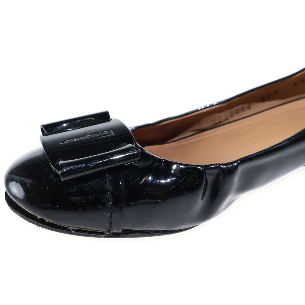 Salvatore Ferragamo(サルヴァトーレ フェラガモ) ヴァリナ パテントレザー パンプス フラットシューズ ブラック レディース