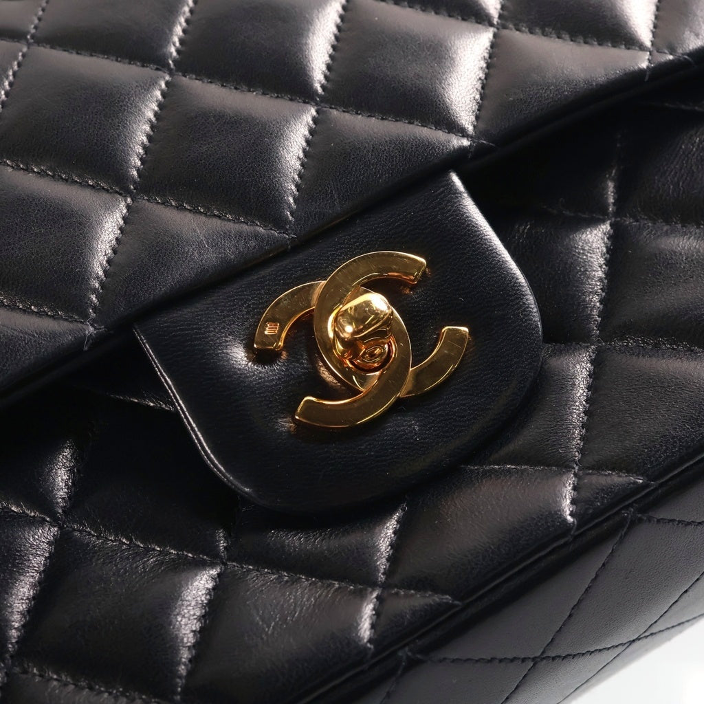 CHANEL(シャネル) マトラッセ25 ダブルフラップ ダブルチェーン ショルダーバッグ ブラック ラムスキン ゴールド金具 20番台 レディース