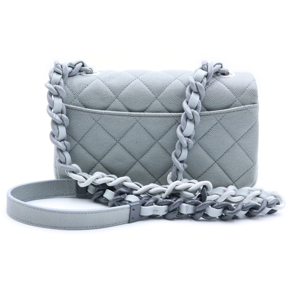 CHANEL(シャネル) ミニマトラッセ シングルフラップ ショルダーバッグ ライトグレー キャビアスキン ランダムプレート レディース