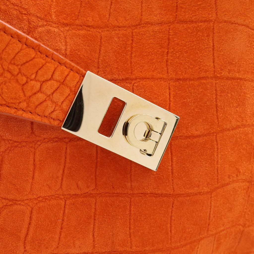 FERRAGAMO(フェラガモ) ハグ 2WAYハンドバッグ ショルダーバッグ オレンジ スエード型押しクロコ ゴールド金具 レディース