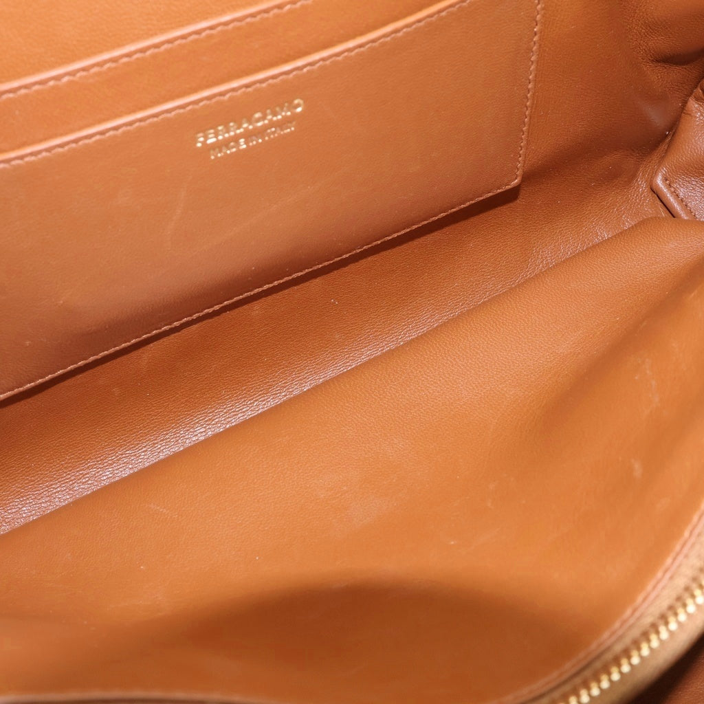 FERRAGAMO(フェラガモ) ハグ 2WAYハンドバッグ ショルダーバッグ オレンジ スエード型押しクロコ ゴールド金具 レディース