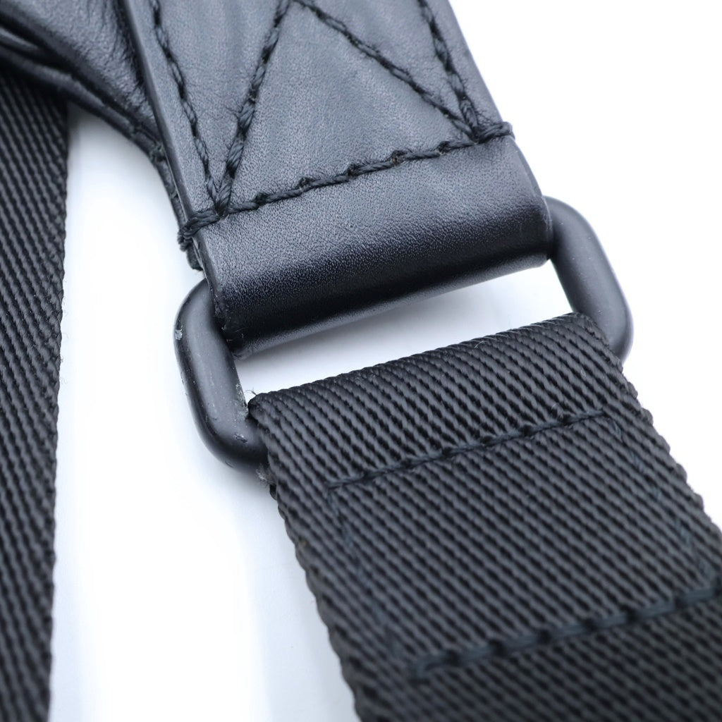 LOUIS VUITTON(ルイヴィトン) モノグラムシャドウ ディスカバリー バムバッグPM レザー ボディ ショルダーバッグ ブラック M46036 レディース