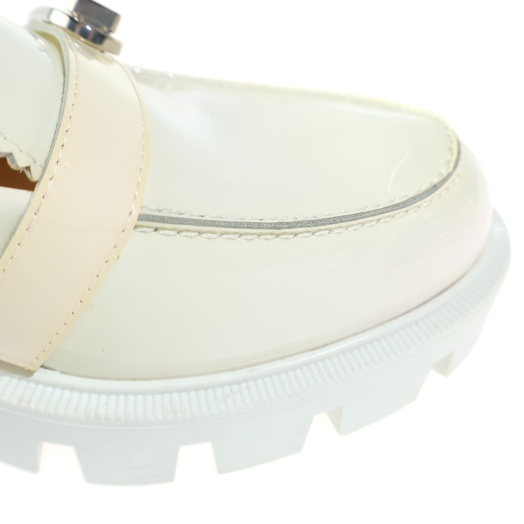 CHRISTIAN LOUBOUTIN(クリスチャンルブタン) LOCK WOODY FLAT PATENT ローファー ヒール ホワイト パテント レディース