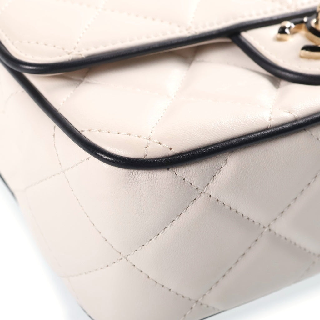 CHANEL(シャネル) マトラッセ SフラップSチェーンショルダーバッグ ホワイト×ブラック ラムスキン プレートシリアル AP4512 ゴールド金具