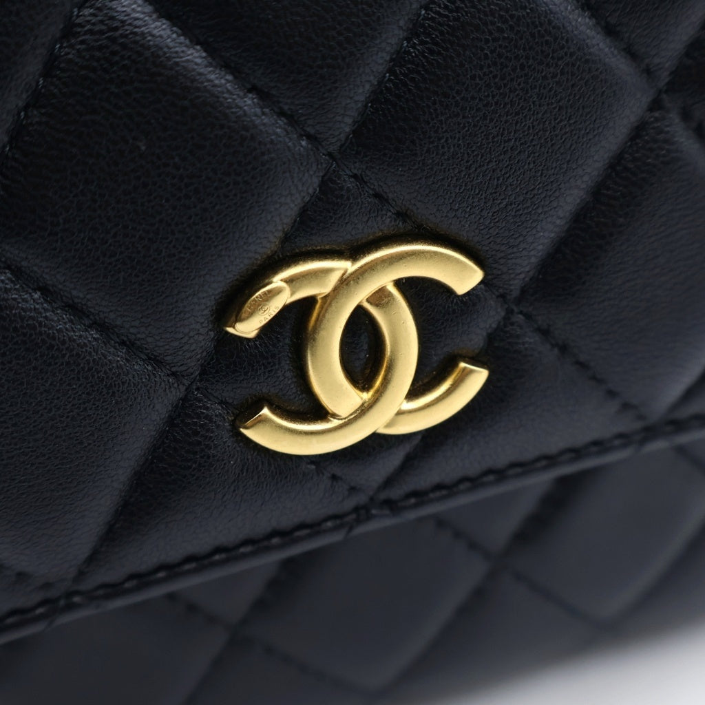 CHANEL(シャネル) ミニマトラッセ チェーンショルダーバッグ ブラック ラムスキン シリアルシール ゴールド金具 レディース