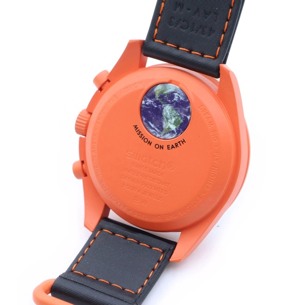 SWATCH(スウォッチ) ×オメガ MISSION ON EARTH-LAVA ミッションオンアース ラバ バイオセラミック 黒文字盤 QZ クオーツ ブラック/オレンジ SO33O100
