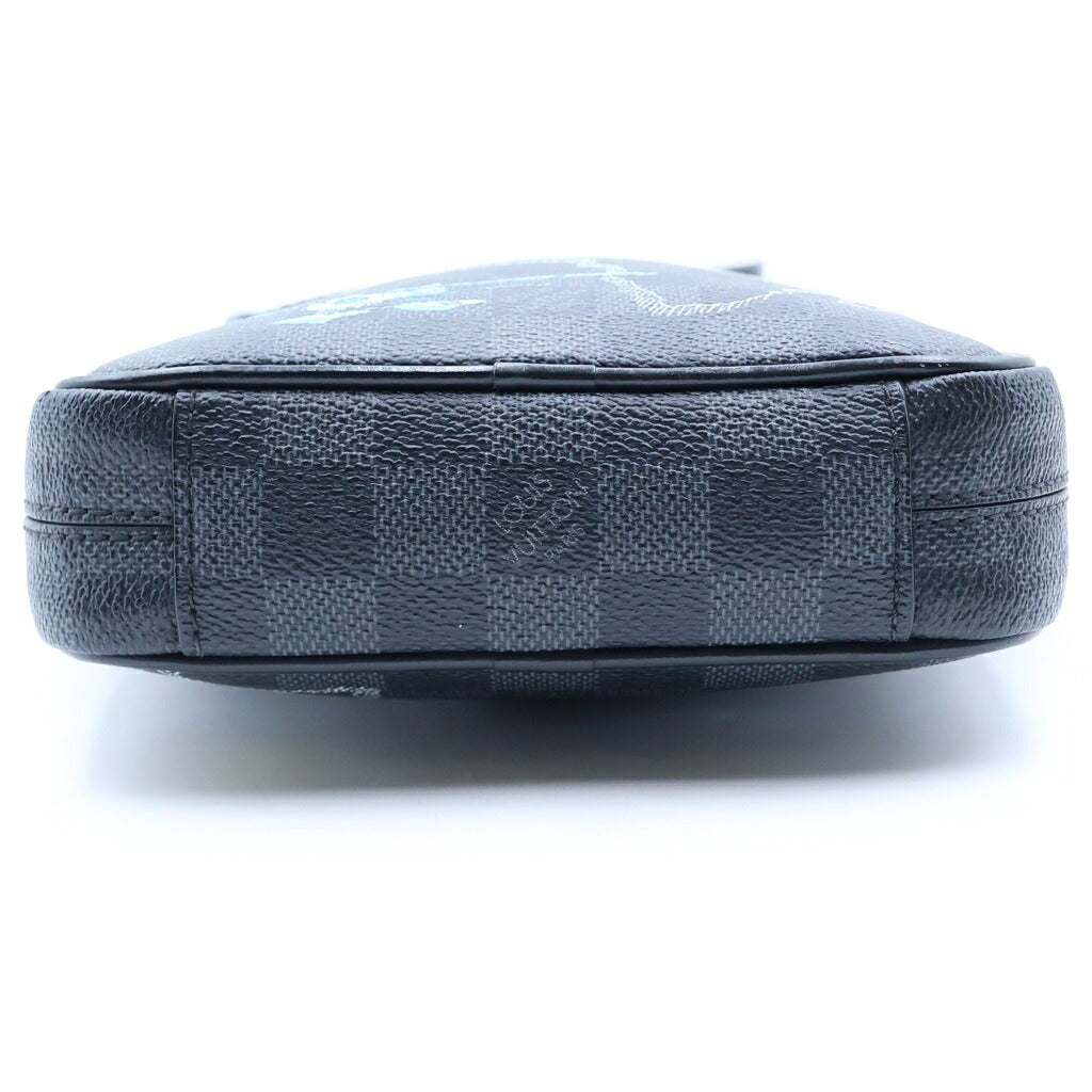 LOUIS VUITTON(ルイヴィトン) ダミエグラフィット ダヌーブPM ショルダーバッグ ブラック レザー×PVC N40239 シルバー金具