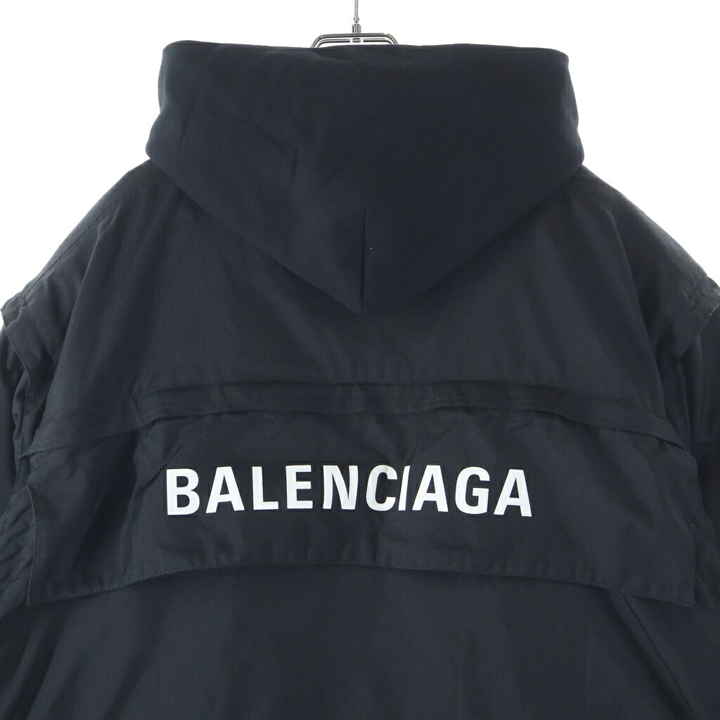 BALENCIAGA(バレンシアガ) テクニカル ファブリック バックロゴプリント ジップアップ ジャケット ブラック 746450