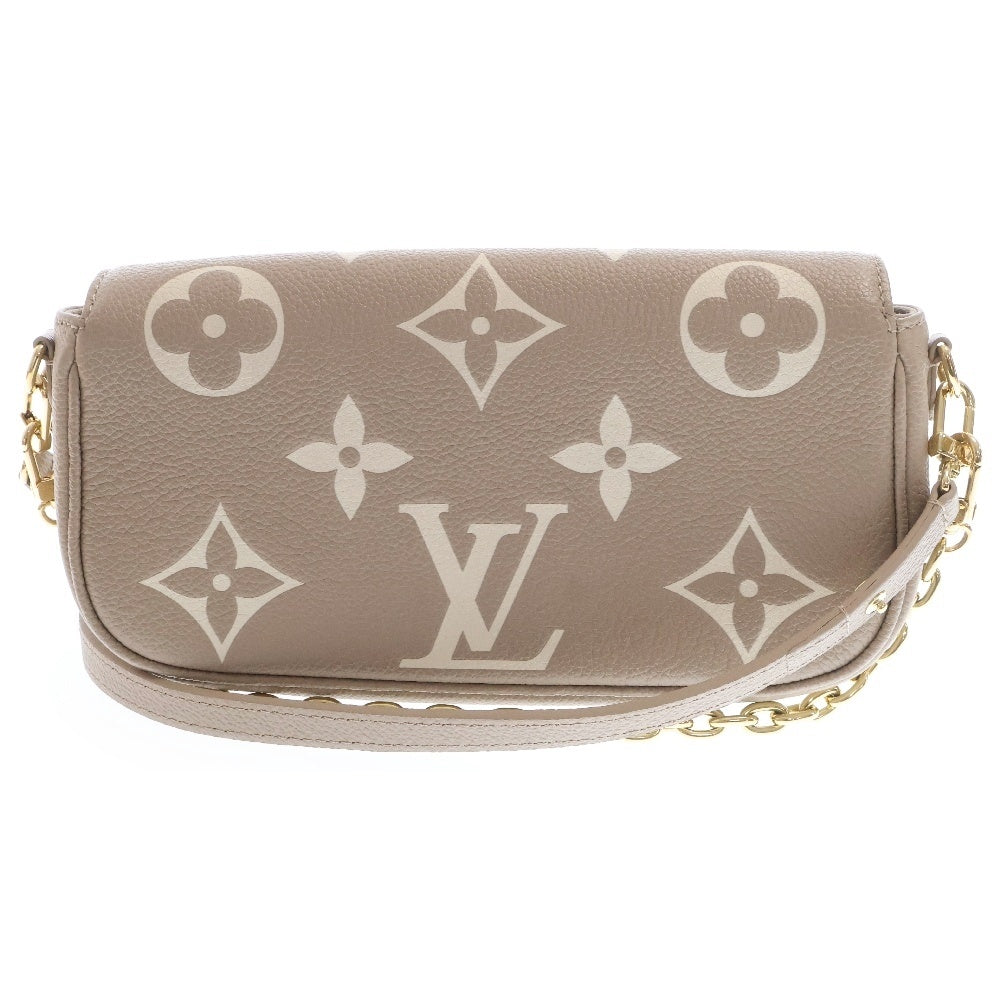 LOUIS VUITTON(ルイヴィトン) モノグラムアンプラント ウォレットオンチェーン アイビー クレーム