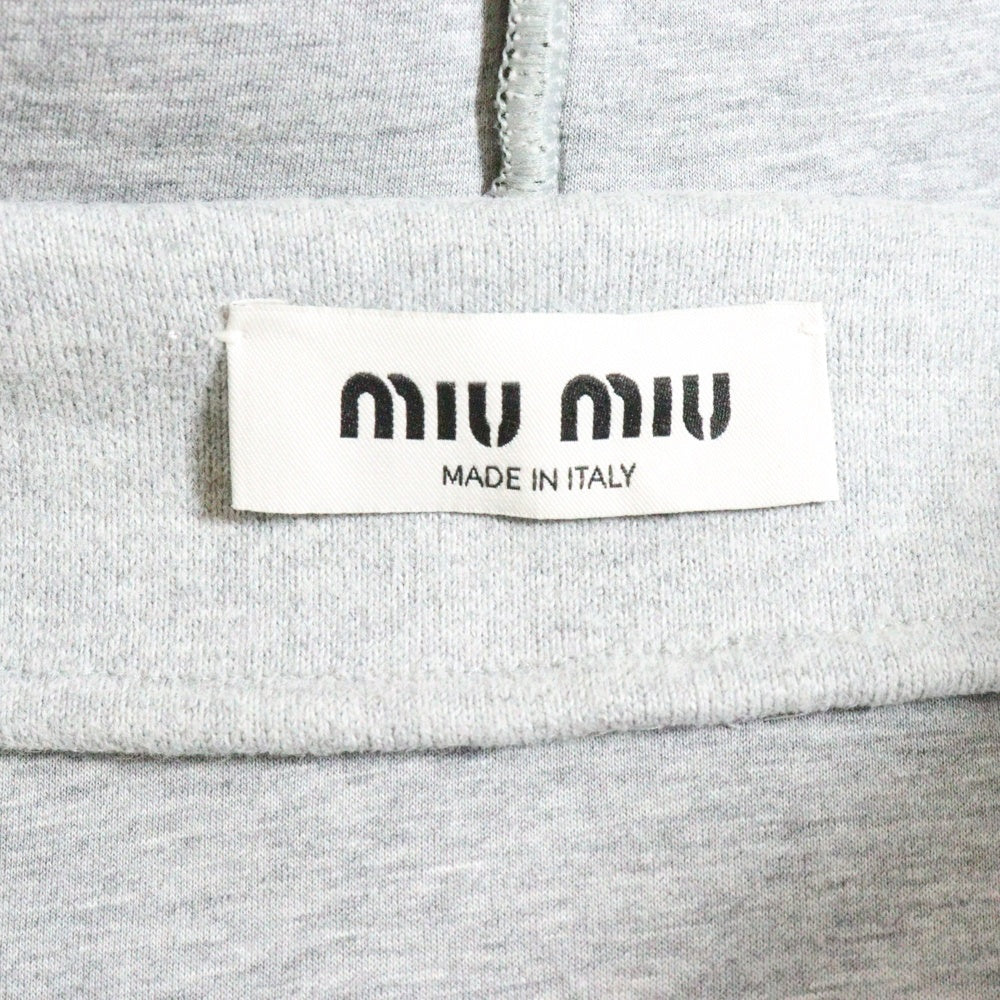 miumiu(ミュウミュウ) 23AW ワッペンロゴ ジップアップ コットン ジップアップ スウェットパーカー フーディー グレー レディース MJL967