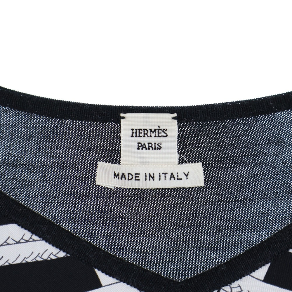HERMES(エルメス) ツイルレーヌ ナポレオンジャケット柄 シルクスカーフ切り替え Vネック カシミヤニット トップス カットソー ブラック/ホワイト レディース