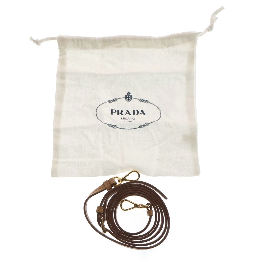 PRADA(プラダ) トライアングル クロシェ ミニショルダーバッグ チェーンバッグ ベージュ ウーブンファブリック 1NR015 ゴールド金具 レディース
