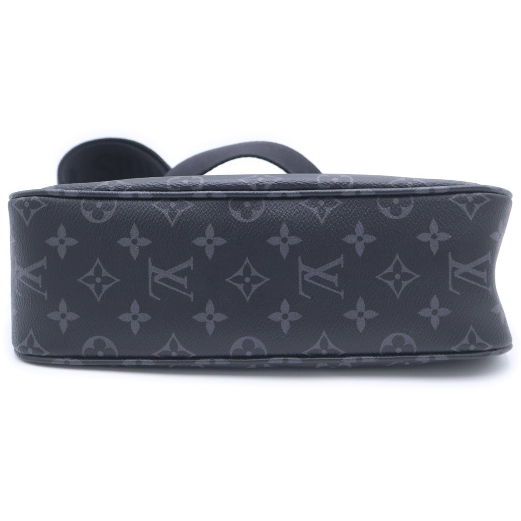 LOUIS VUITTON(ルイヴィトン) モノグラム・エクリプス ポシェット・アクセソワールXL ショルダーバッグ ブラック PVC M11741 ブラック金具